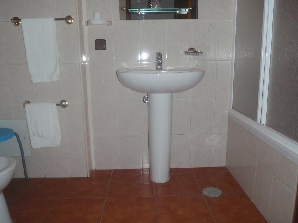 Hotel Romba Ourique Ruang foto