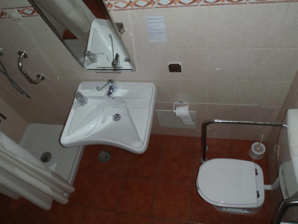 Hotel Romba Ourique Bagian luar foto